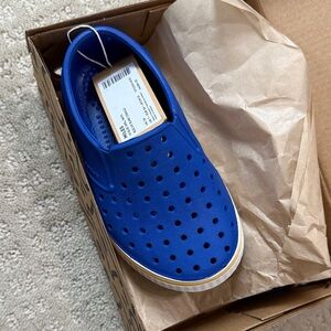 Native Miles Slip-On Shoes Size 8